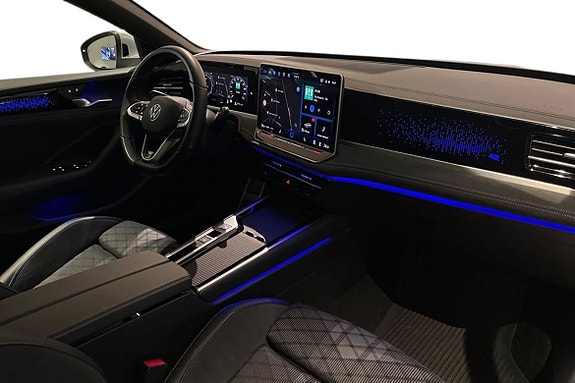 Volkswagen Passat 15 of 25