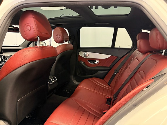 Mercedes-Benz C220 10 of 14