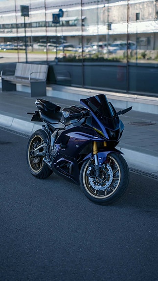 Yamaha YZF-R7 WGP 2 of 4
