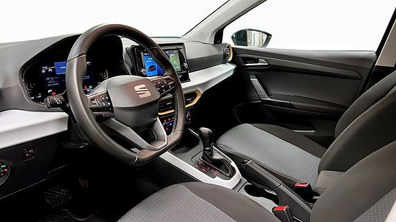 Seat Arona 7 of 18