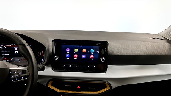 Seat Arona 9 of 18