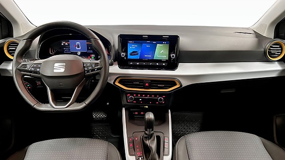 Seat Arona 10 of 18