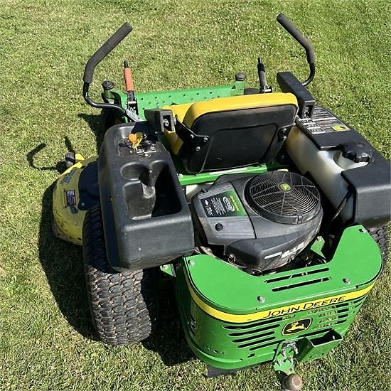 John Deere EZtrack  Z425 - Video 6 of 30