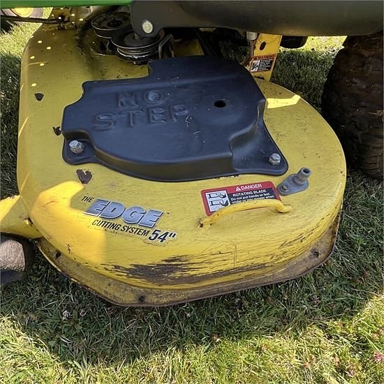 John Deere EZtrack  Z425 - Video 18 of 30