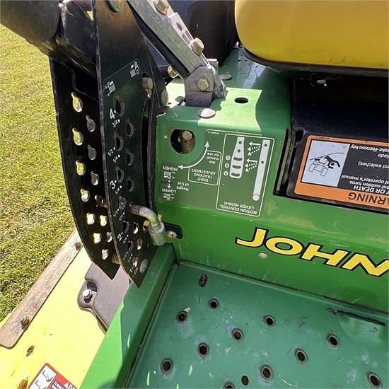 John Deere EZtrack  Z425 - Video 21 of 30