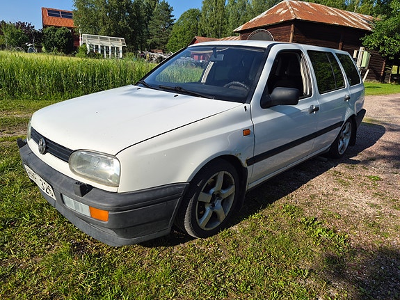 Volkswagen Golf III 3 of 5