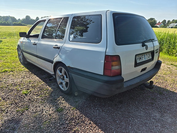 Volkswagen Golf III 2 of 5