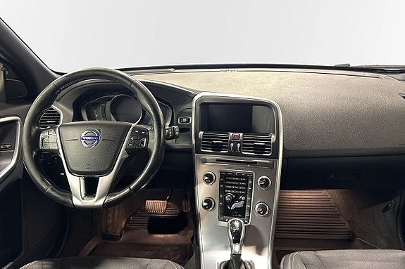 Volvo XC60 4 of 5