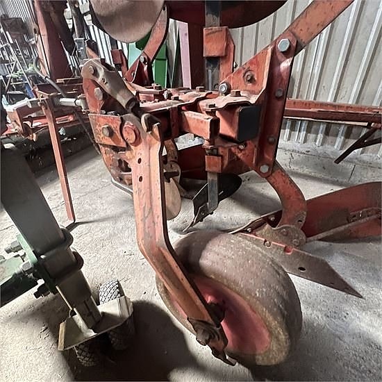 Kverneland 2 furet vendeplov / furrow reversible plow 6 of 12