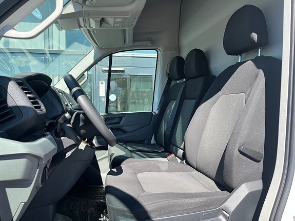 Volkswagen Crafter 8 of 21