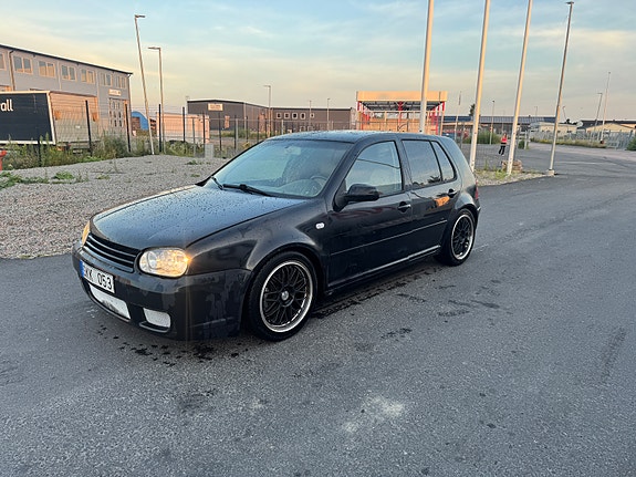 Volkswagen Golf IV 2 of 5