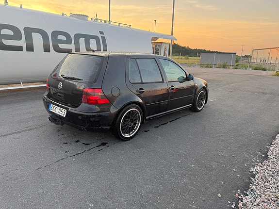 Volkswagen Golf IV 4 of 5