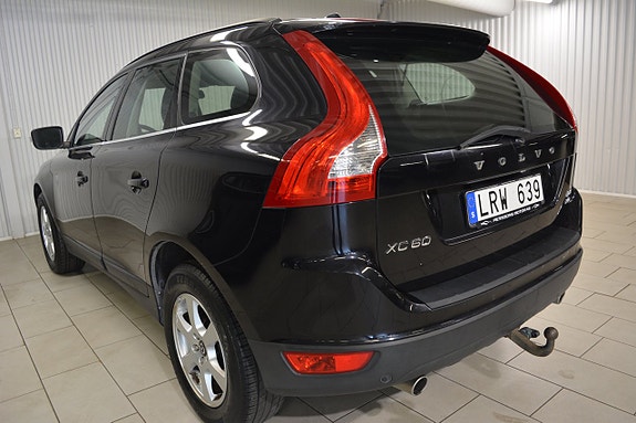 Volvo XC60 4 of 5