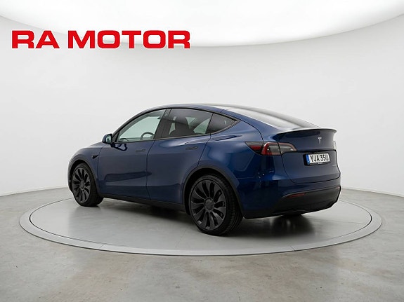 Tesla Model Y 4 of 27