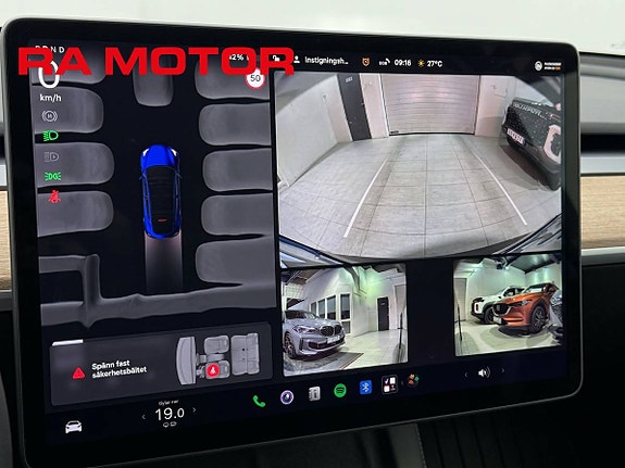 Tesla Model Y 20 of 27