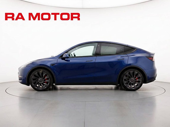 Tesla Model Y 2 of 27