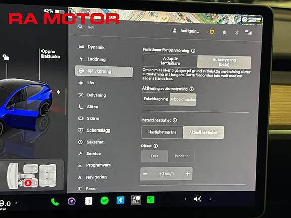 Tesla Model Y 23 of 27