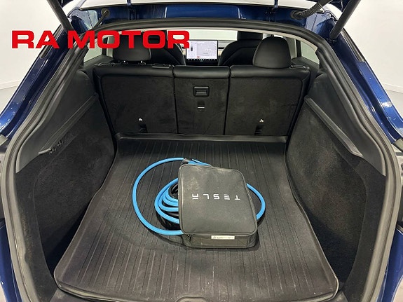 Tesla Model Y 26 of 27