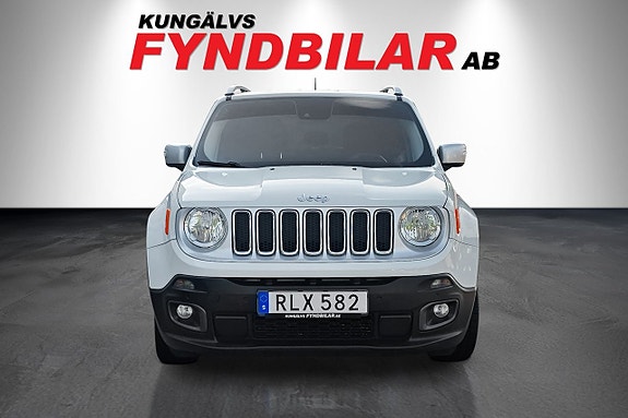 Jeep Renegade 4 of 9
