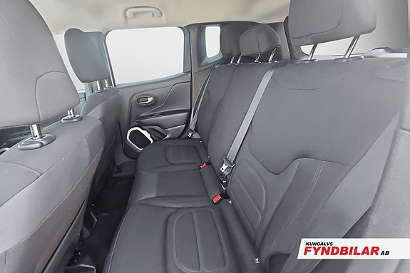 Jeep Renegade 6 of 9