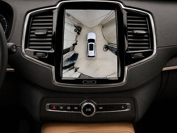 Volvo XC90 11 of 11