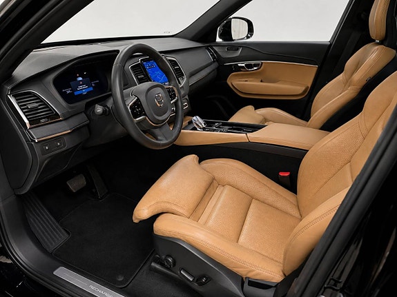 Volvo XC90 6 of 11