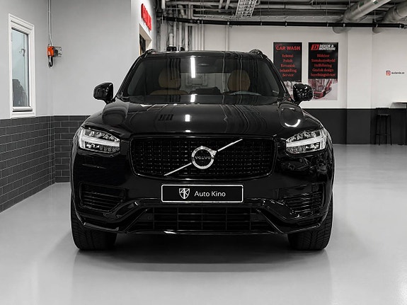 Volvo XC90 5 of 11