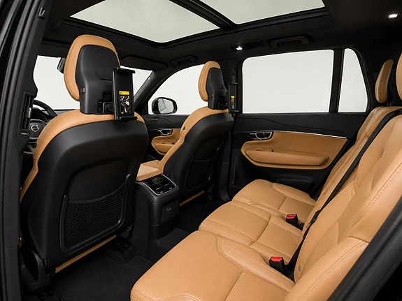 Volvo XC90 8 of 11