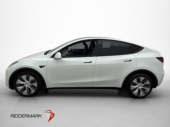 Tesla Model Y 5 of 5