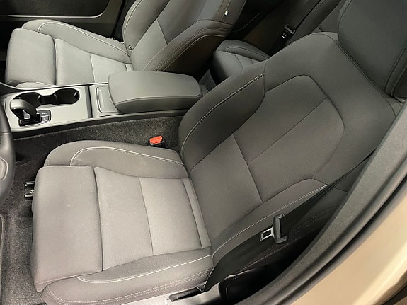 Volvo EX40 4 of 5