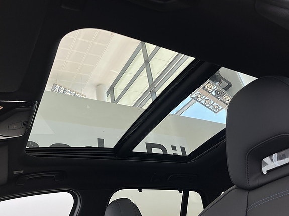 BMW M340i 10 of 17