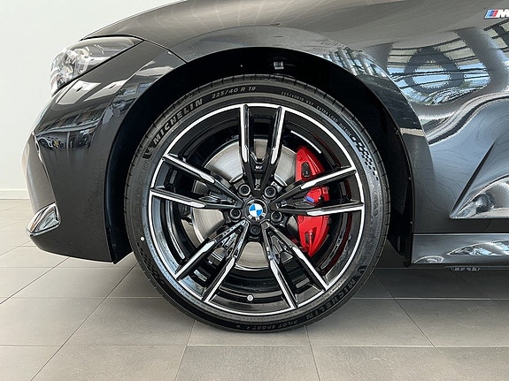 BMW M340i 4 of 5