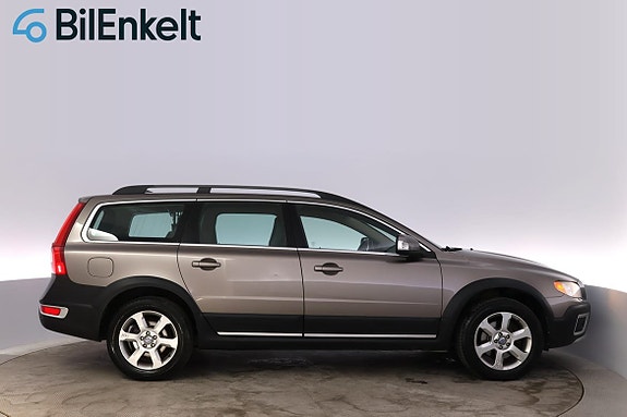 Volvo XC70 2 of 5