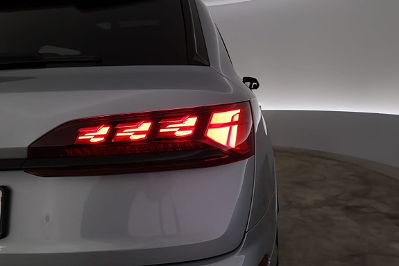 Audi Q7 9 of 30