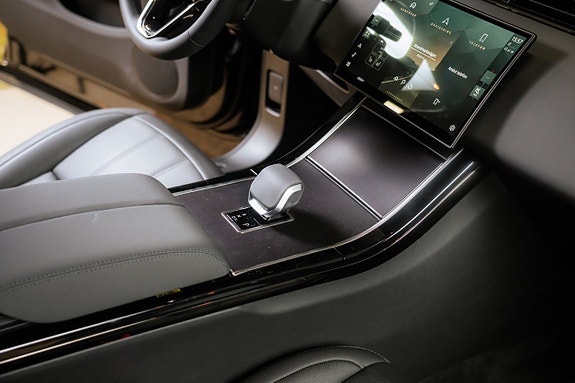 Land Rover Range Rover Evoque 28 of 30