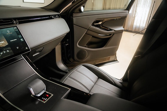 Land Rover Range Rover Evoque 22 of 30