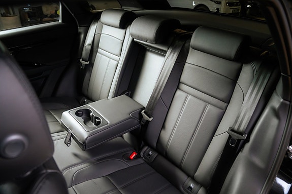 Land Rover Range Rover Evoque 24 of 30