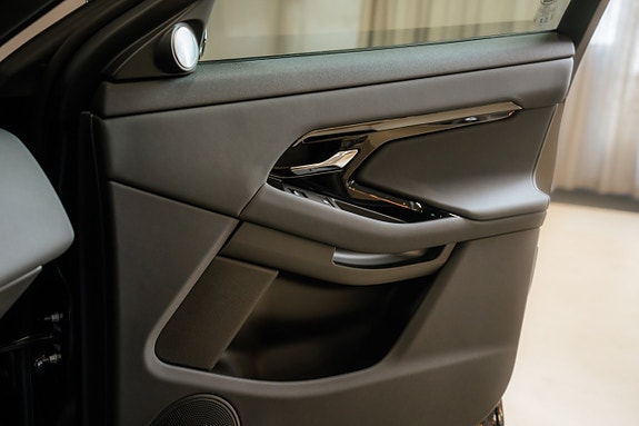 Land Rover Range Rover Evoque 23 of 30