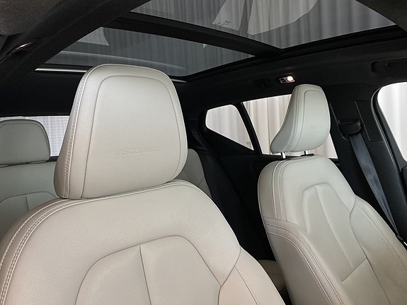 Volvo XC40 11 of 15