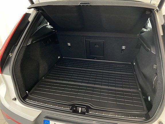 Volvo XC40 5 of 5