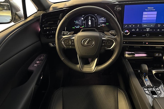 Lexus RX450h 8 of 27