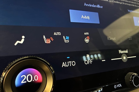 Lexus RX450h 16 of 27