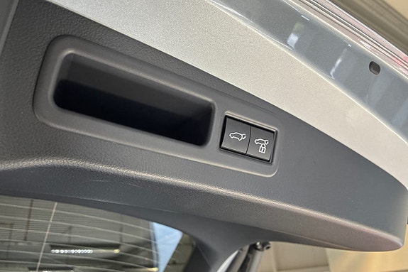 Lexus RX450h 22 of 27