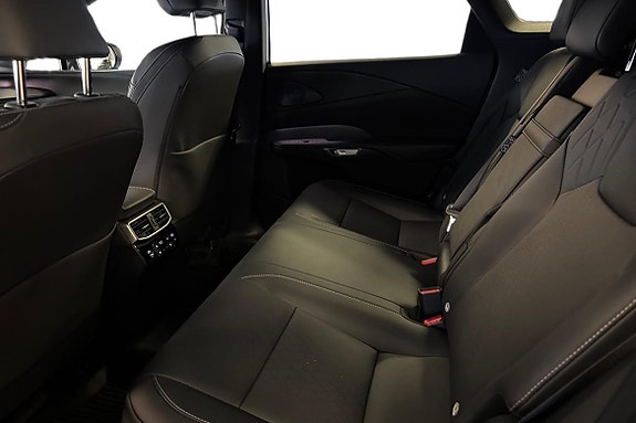 Lexus RX450h 12 of 27
