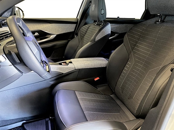 Peugeot 5008 5 of 5