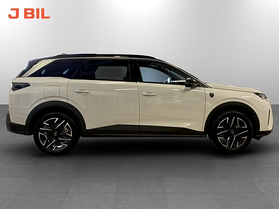Peugeot 5008 14 of 16