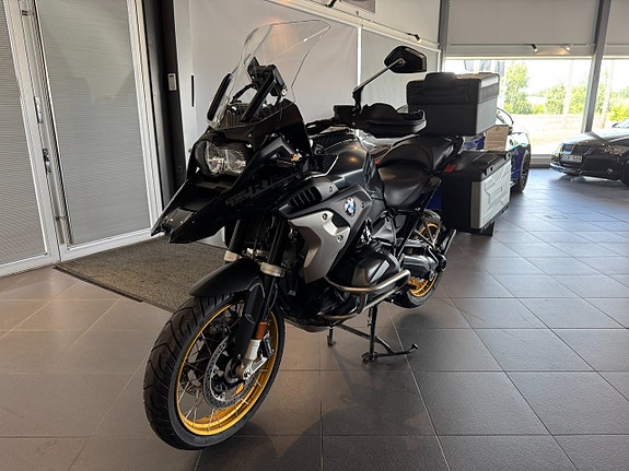 BMW R 1250 GS Triple Black Dynamik paket Välutrustad 2 of 11