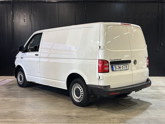 Volkswagen Transporter 4 of 5