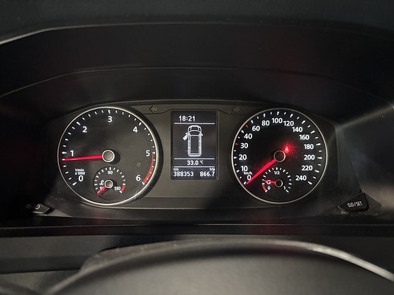 Volkswagen Transporter 9 of 19