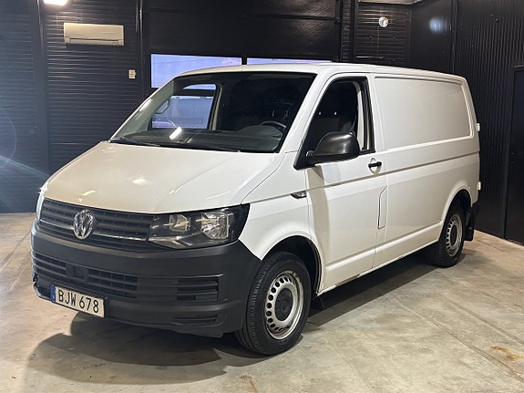 Volkswagen Transporter 3 of 5